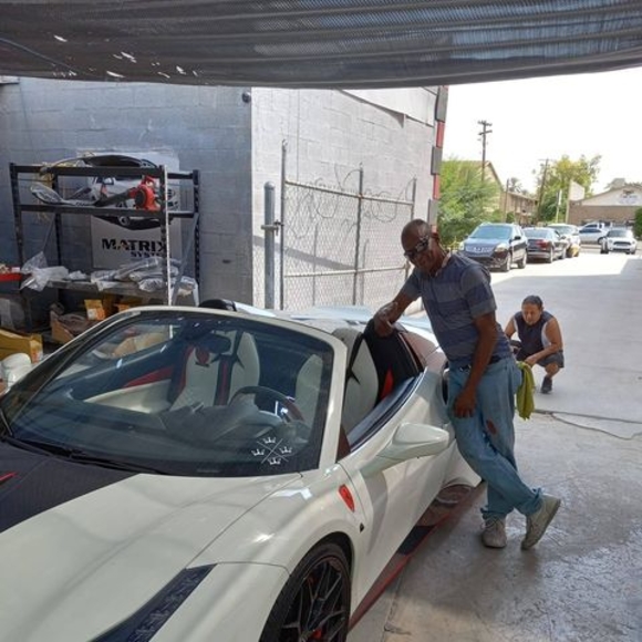 Meet your Posher, Herminio - Picture 1 of 1